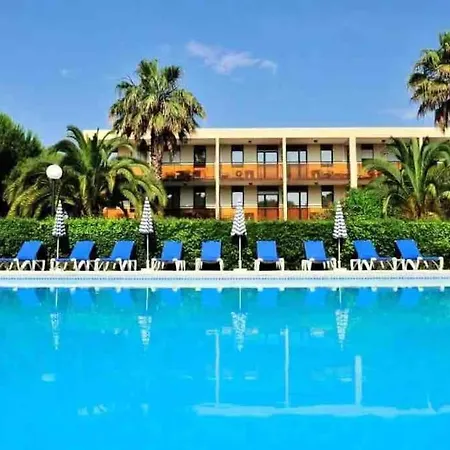 Mandelieu / Appartement Climatise 4 Prsn / Piscine Exterior foto