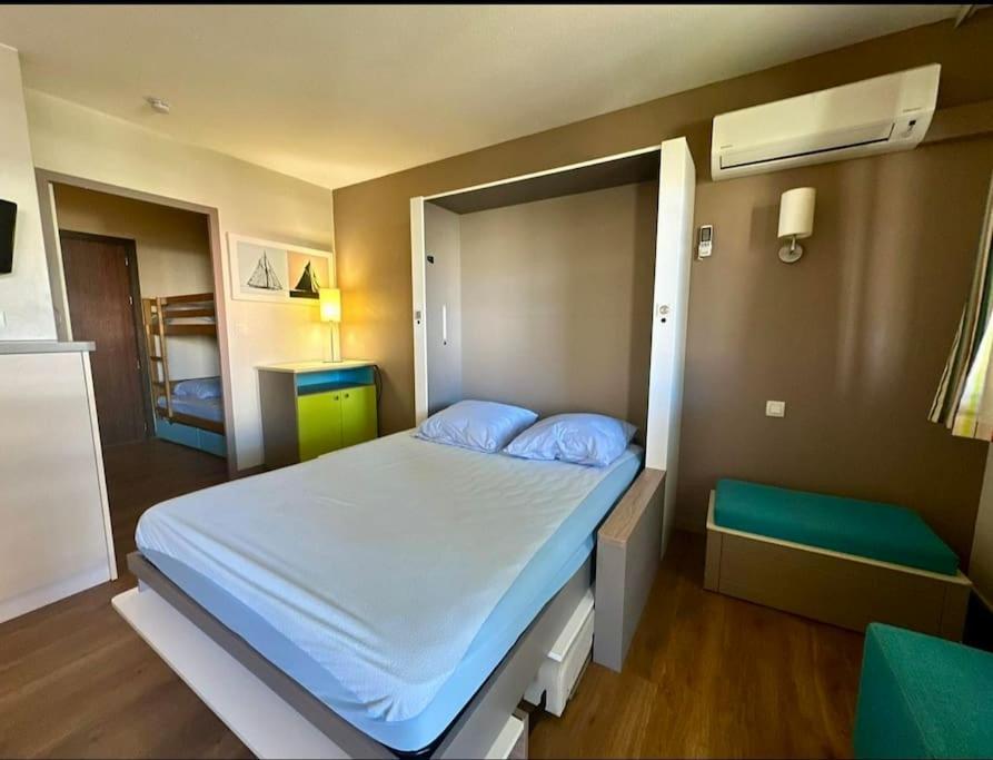 / Climatise 4 Prsn / Piscine Apartment Mandelieu-la-Napoule